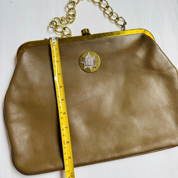 Vintage Roger Van S. Elegant Brown Leather Clutch with Gold Chain - Picture 2 of 10